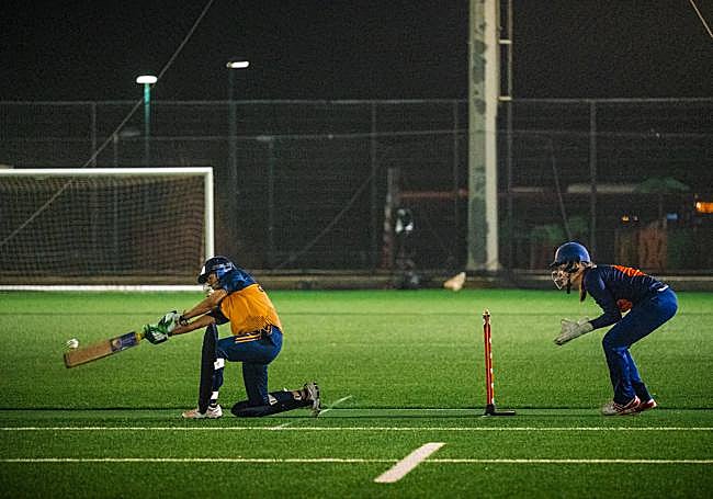 Sweden taking on the Netherlands in an ECI-W match.