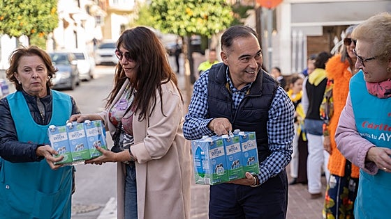 Mayor shows support for Benalmádena's festive cultural and charitable initiatives