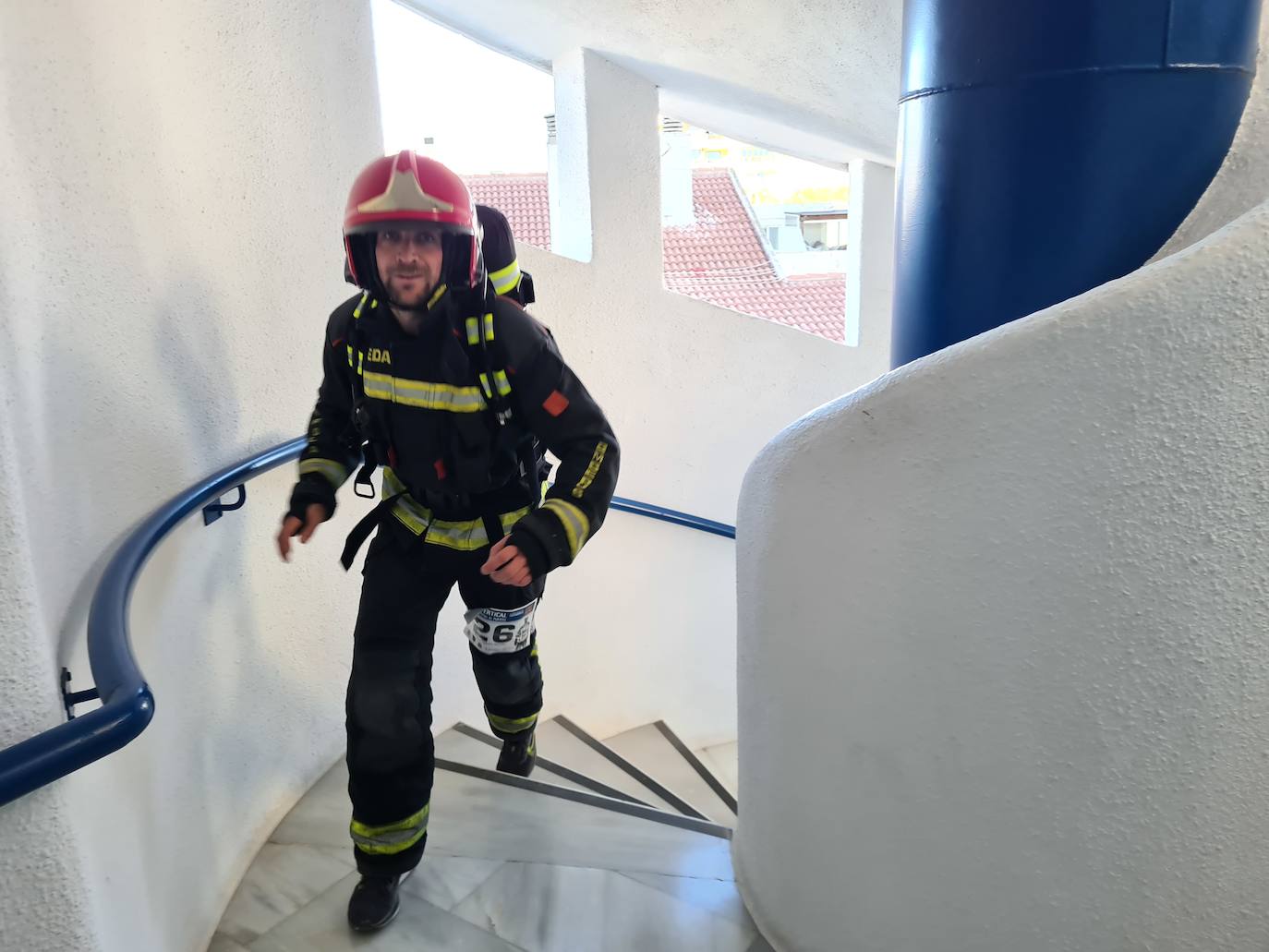 Fuengirola's vertical race for firefighters, in images