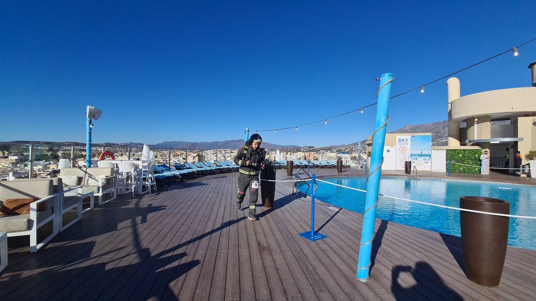 Fuengirola's vertical race for firefighters, in images