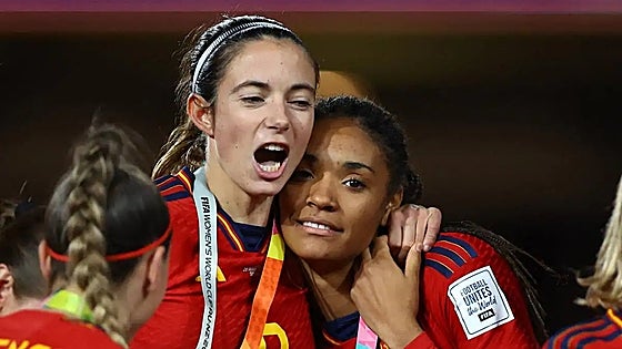 Spain's footballers top the FIFA women's world ranking for the first time