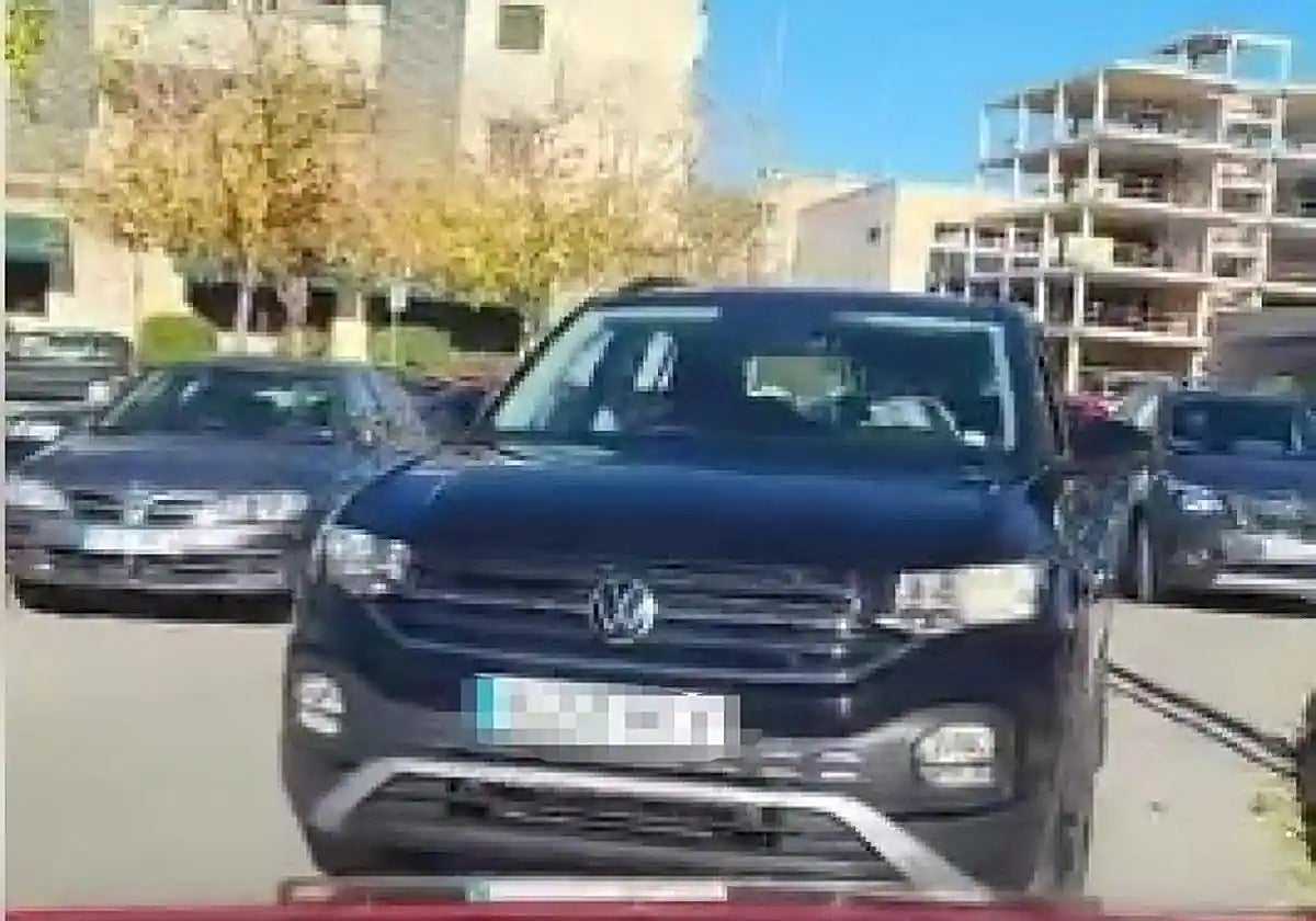 The suspect fleeing in his vehicle after allegedly being caught exposing his genitals.