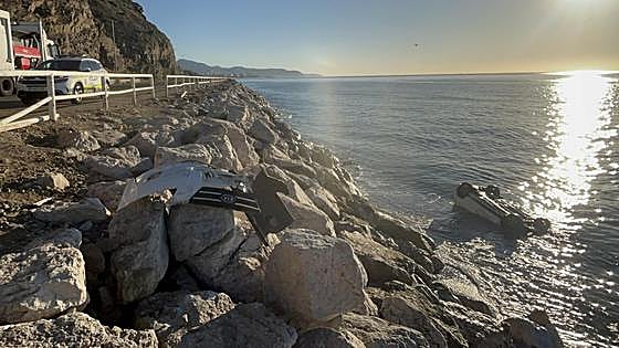 Lucky escape for driver after car plunges into the sea off the Costa del Sol