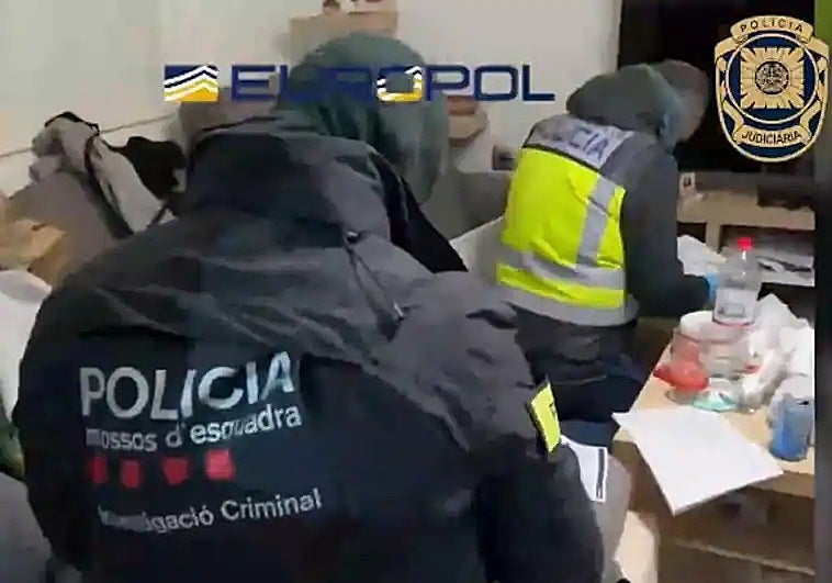Gang members arrested in Benalmádena after kidnapping man, robbing him of 80,000 euros and leaving him tied to tree 1,200km from his home