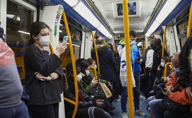 Spain could end mandatory face mask requirement on public transport 'soon'