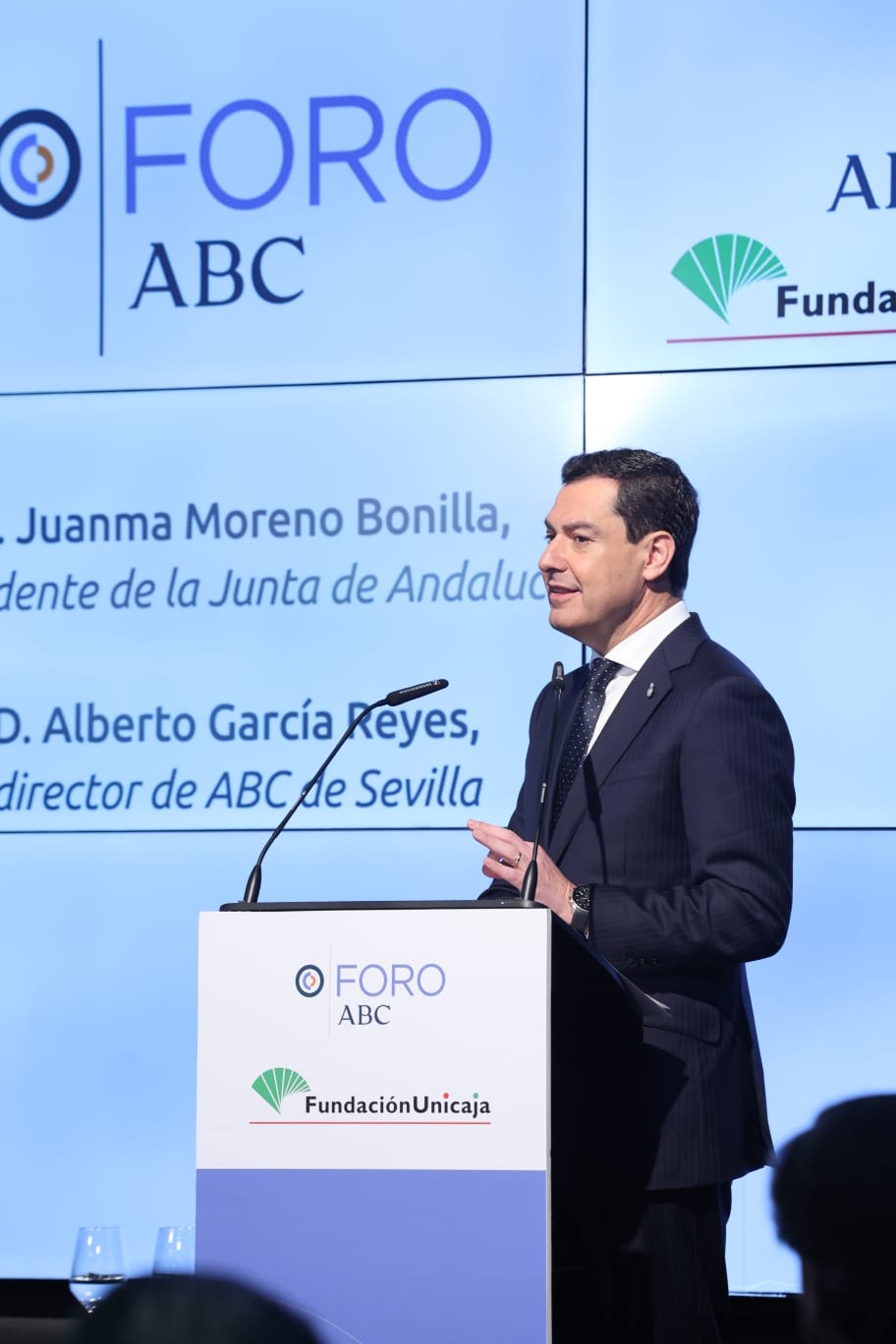 Juanma Moreno during his speech at the ABC forum today.