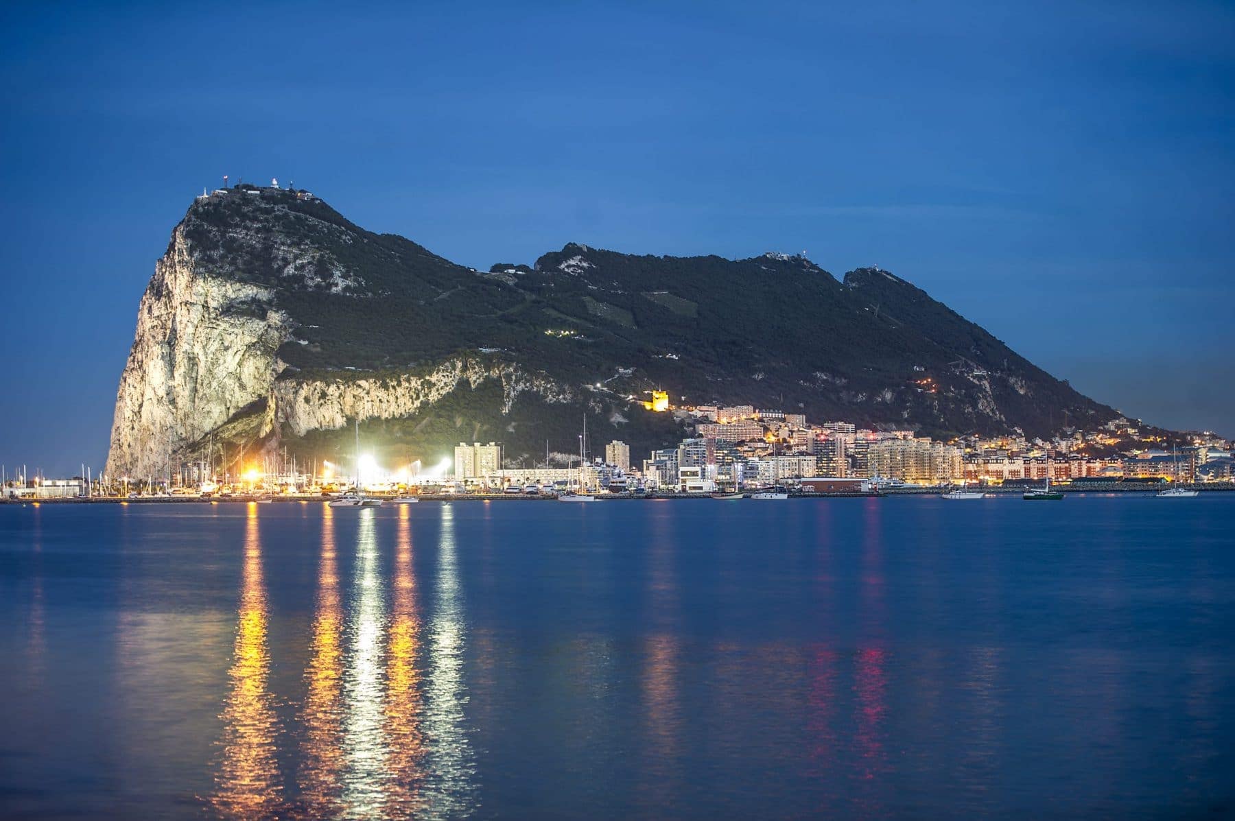 Anger in Gibraltar after Spanish Customs officers land on Eastern Beach in &#039;gross violation of British sovereignty&#039;