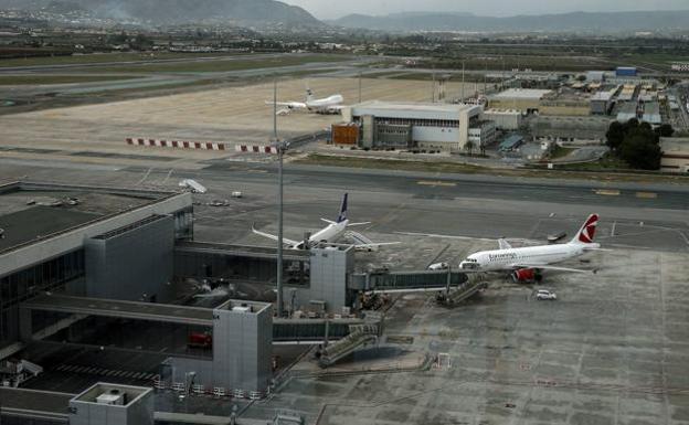 Government tables plans to privatise air traffic control at Malaga Airport