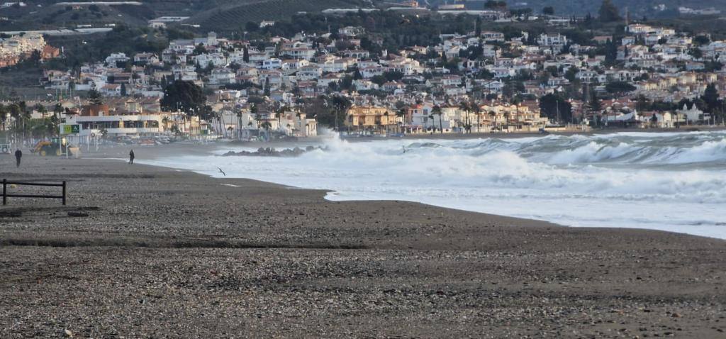 In the Axarquía, the beaches of Nerja, Torre del Mar and Torrox were affected 