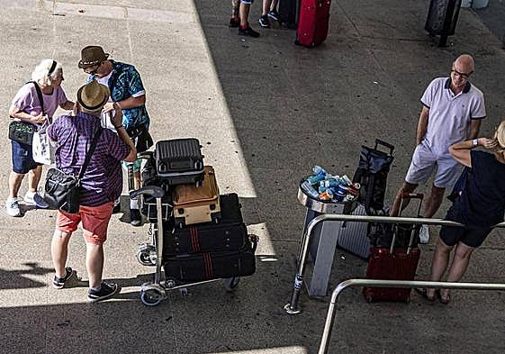 Record number of foreign tourists flocked to Spain in 2023 spending more than a whopping 100 billion euros