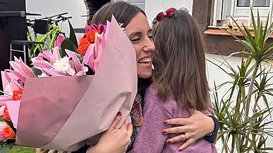 Policeman and nurse help save life of four-year-old who choked on sweet at Three Kings parade in Malaga