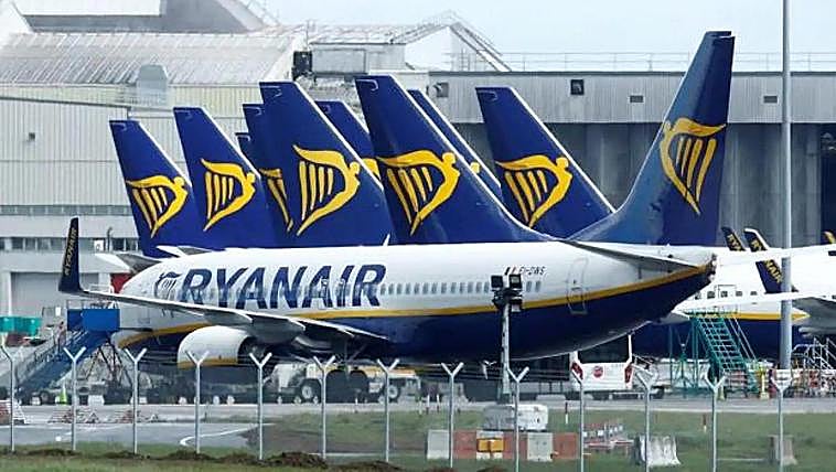 Ryanair commits to five-billion-euro investment in Spain during meeting with PM Sánchez