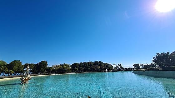 Drought puts an end to boat trips in Costa del Sol park as lake is emptied to water gardens