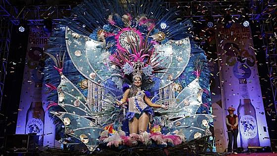 Feathers and fantasy as Malaga carnival fun continues