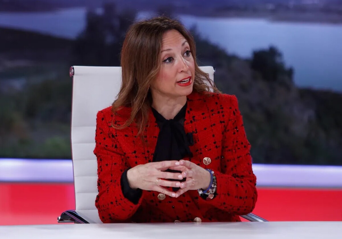 The PP leader in Malaga, Patricia Navarro, on Thursday, during a TV interview co-produced by SUR.