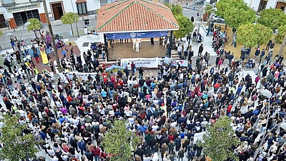 Thousands take to streets in Coín to protect its 'most precious asset' and oppose mega adventure sports complex