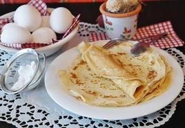 Eating pancakes on Shrove Tuesday is a typical British tradition.