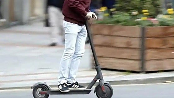 Electric scooter rider bites driver in the face during traffic dispute in Malaga city