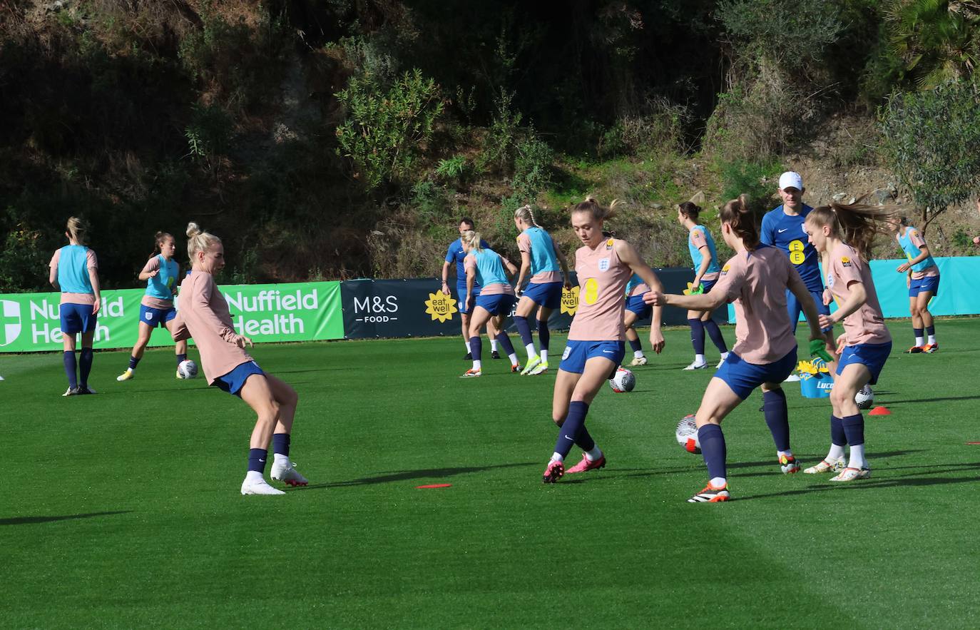Lionesses train in Marbella - in pictures