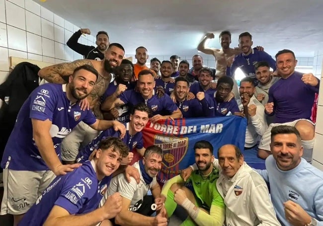 The Torre del Mar changing room after the game.