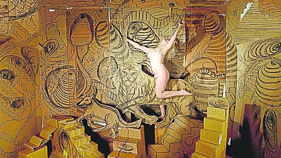 The double life of Mónica Vázquez: self-portraits of a visual dreamer