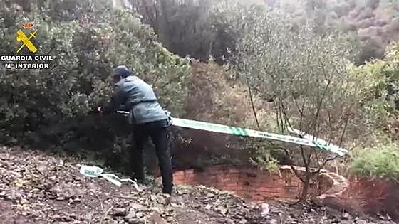 Police seal off dangerous two-metre-wide uncapped well in Estepona after tip-off from member of public