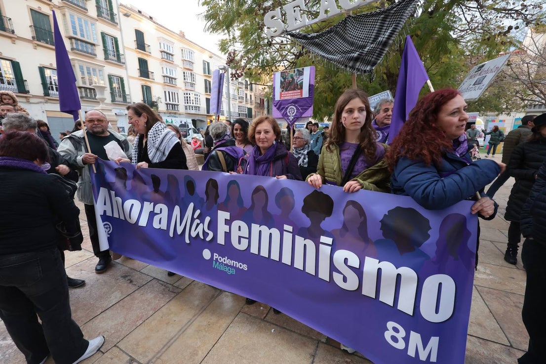 Thousands join massive women's day march in Malaga