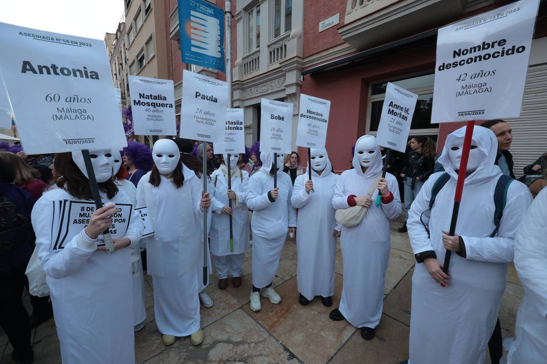 Thousands join massive women's day march in Malaga
