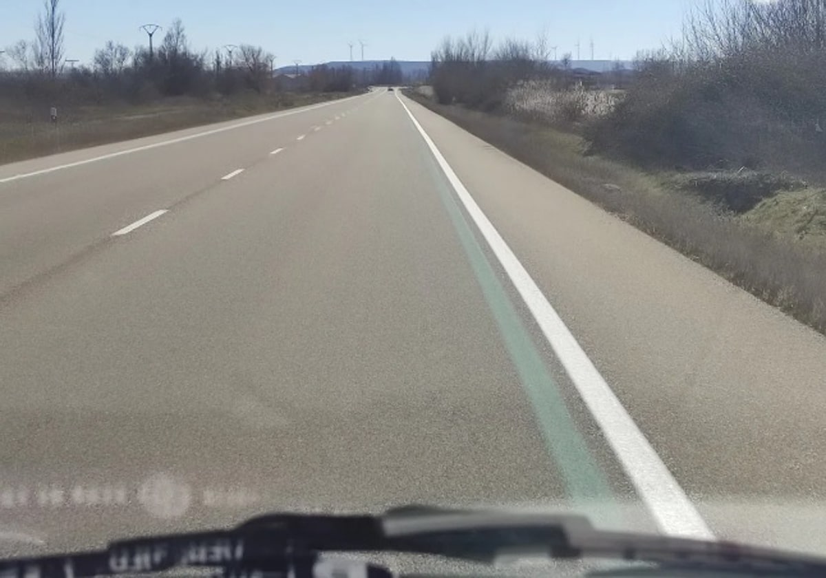 España prueba líneas verdes en las carreteras, pero ¿qué significan?