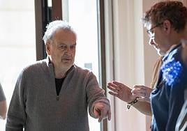 Frears directing on the set of his latest mini series, The Regime, which was produced by HBO.