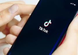 Have you received a text from TikTok with a job offer? Be careful, it's a scam