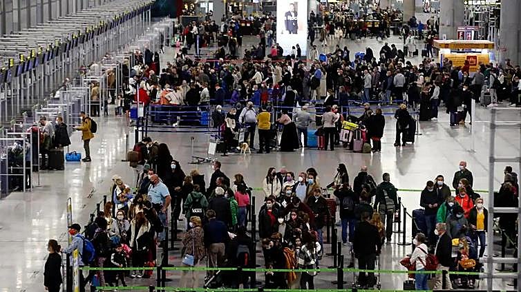 Peak season takes off at airports across Andalucía with a total of 28.6 million seats scheduled this summer