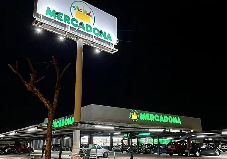 Mercadona is looking for staff across Spain offering a monthly salary of 2,100 euros plus bonuses
