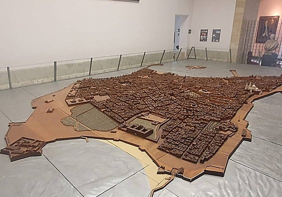 Cleaning and conservation work on unique cork model of Cadiz city goes on show to public