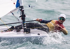 Ana Moncada, competing in the ILCA 6 category.