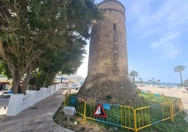 Torre Bermeja at the entrance to Benalmádena port.