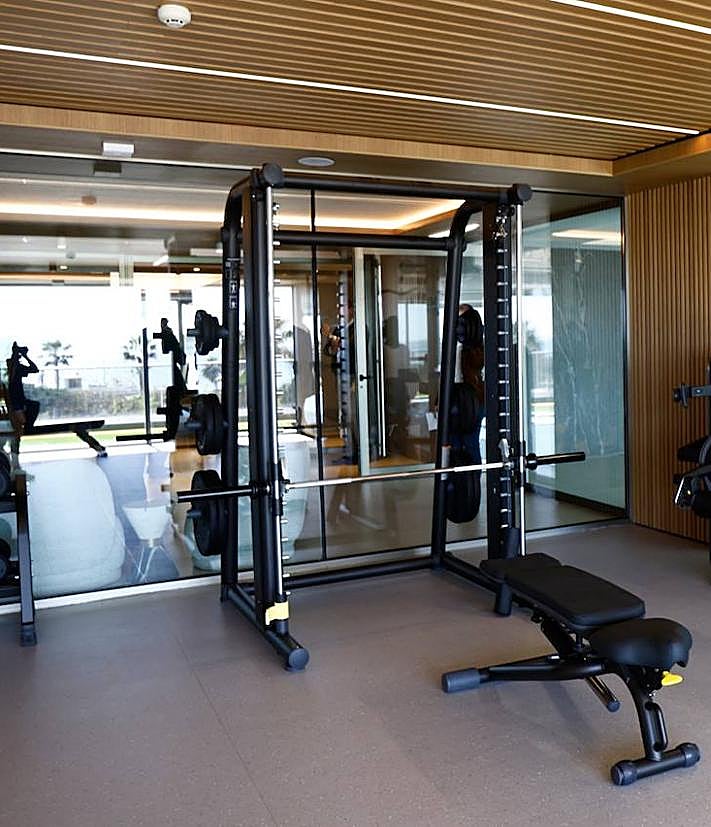 Imagen secundaria 2 - Take a peek inside as eye-watering price of two 'jewel in the crown' sea-facing penthouses in Malaga city is revealed