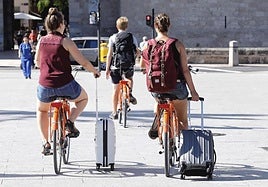 Consumer affairs body offers these useful tips when booking hotels and tourist accommodation in Spain this summer