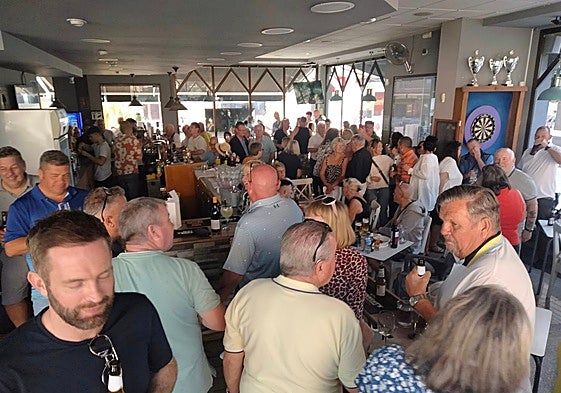 The fundraising night was held at Tanges Sports Bar in Benalmádena.