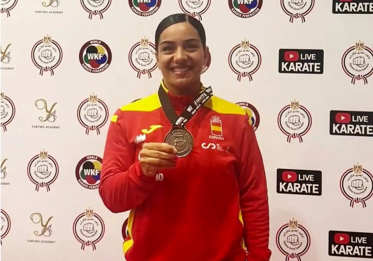 Silver medal earns Malaga karateka world number one spot