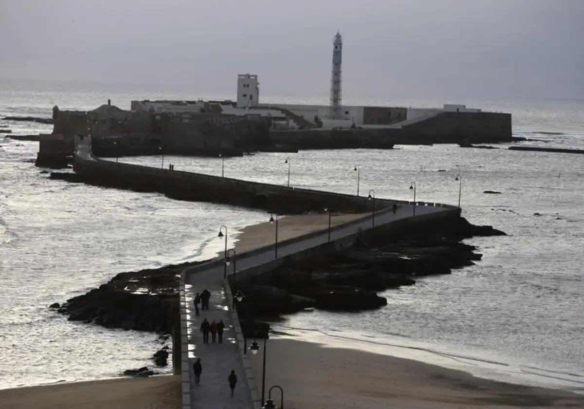 City port in Andalucía wants to re-open iconic San Sebastián castle this summer