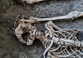 The desecrated body at the Barranco de Víznar mass burial site.