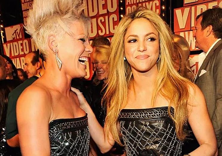 Shakira and Pink in the same dress.