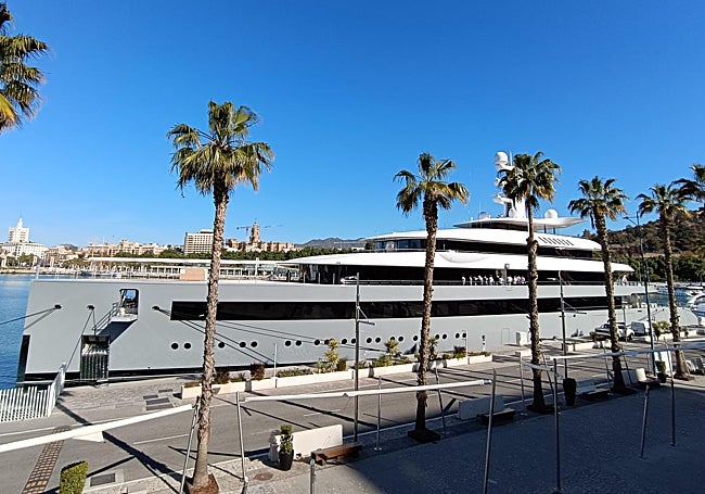The Moonrise, with its characteristic straight stern.