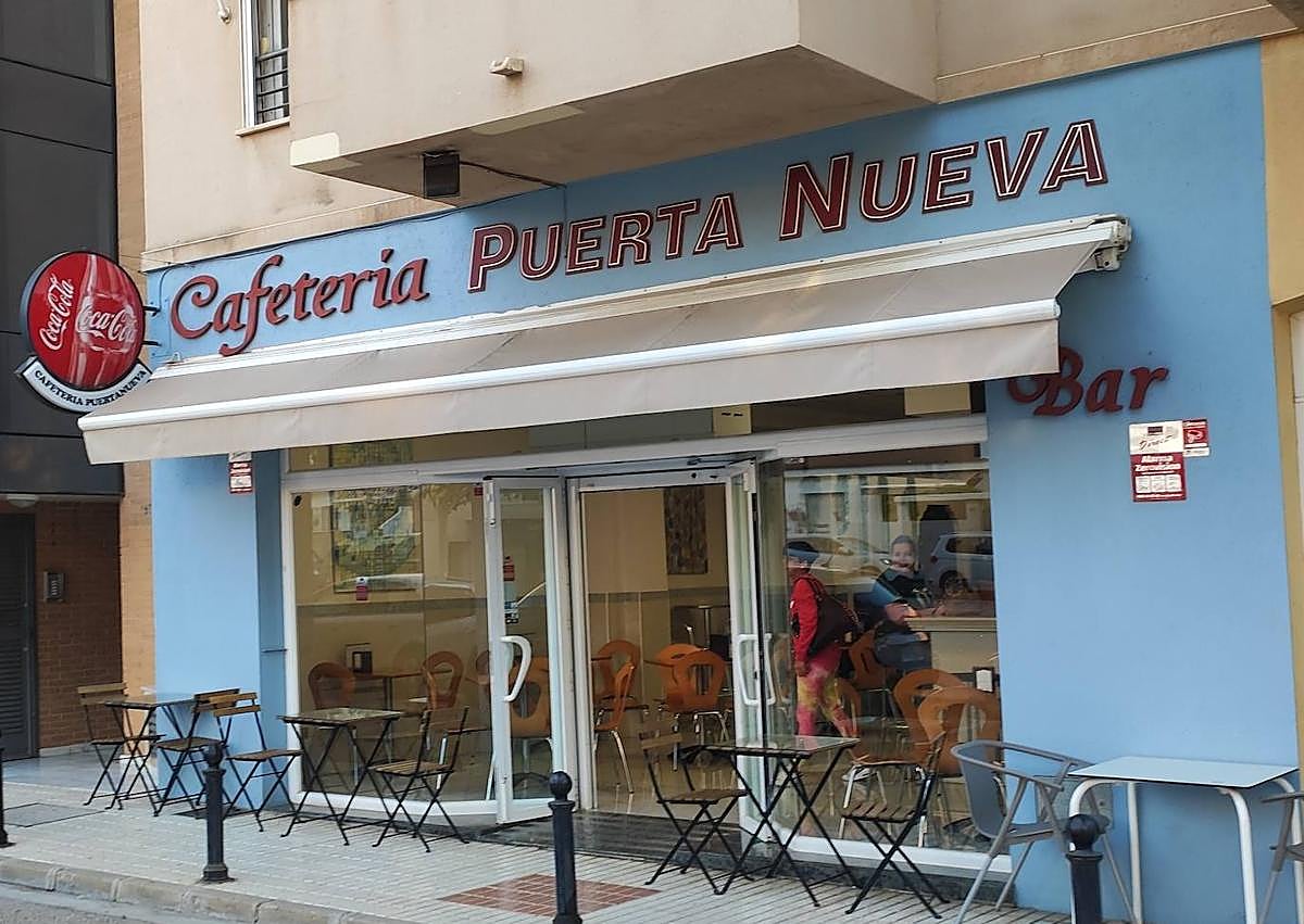 Imagen secundaria 1 - Pork loin, peppers and an egg: the most popular breakfast at a bar in Vélez-Málaga