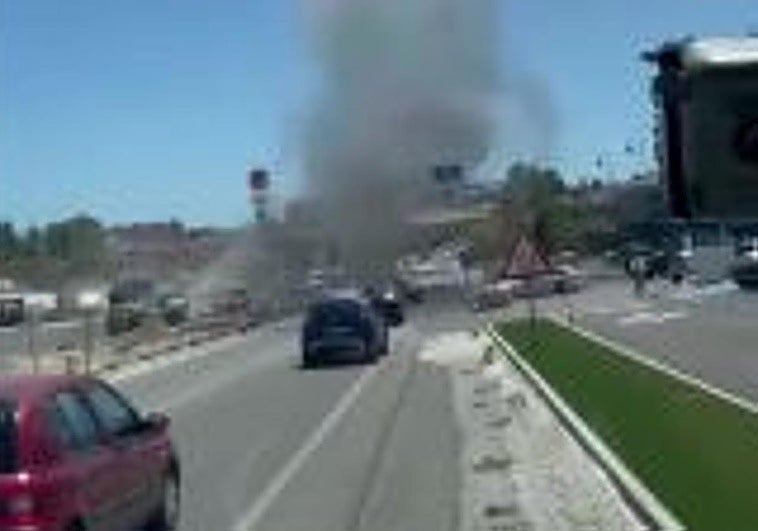 Watch as 'dust devil' whirlwind catches drivers by surprise between Mijas and Fuengirola