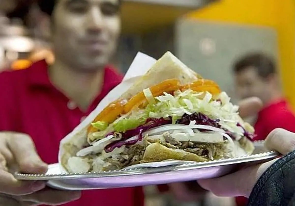 Salmonella detected in one-tonne batch of kebab meat on the Costa del Sol
