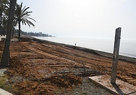 Residents of San Pedro Alcántara have criticised the state of the material used on the beaches.