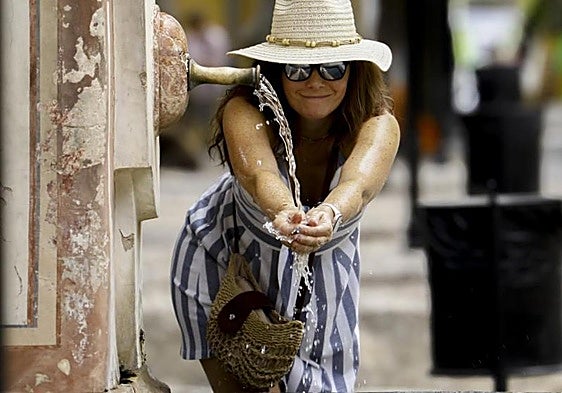 First sweltering heat warnings of 2024 in Andalucía: three provinces at risk of high temperatures
