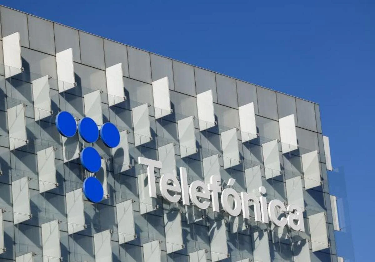 La empresa española Telefónica investiga un posible robo de datos de clientes y empleados